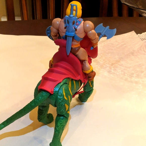 Master of the Universe He-man with battle cat figurine toy - Picture 4 of 5